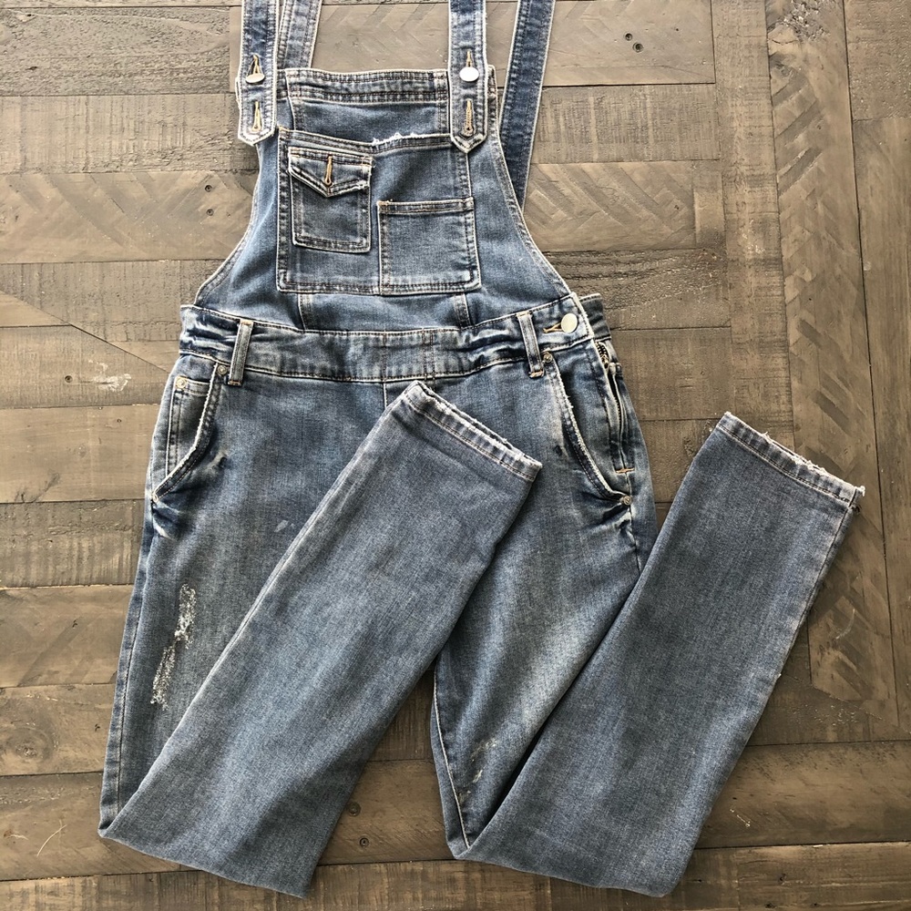 🚫SOLD — Free People washed denim overall 25